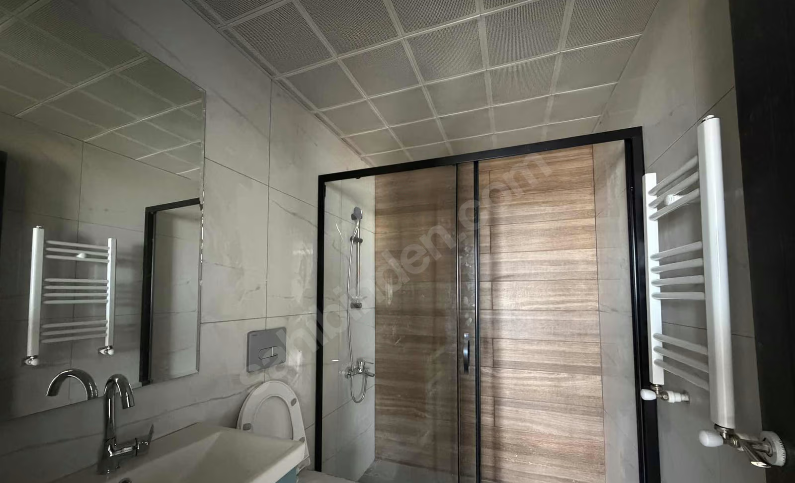 Mersin Mezitli Deniz Mahallesi 3+1 90 m² Doğalgaz Kombili Satılık Daire
