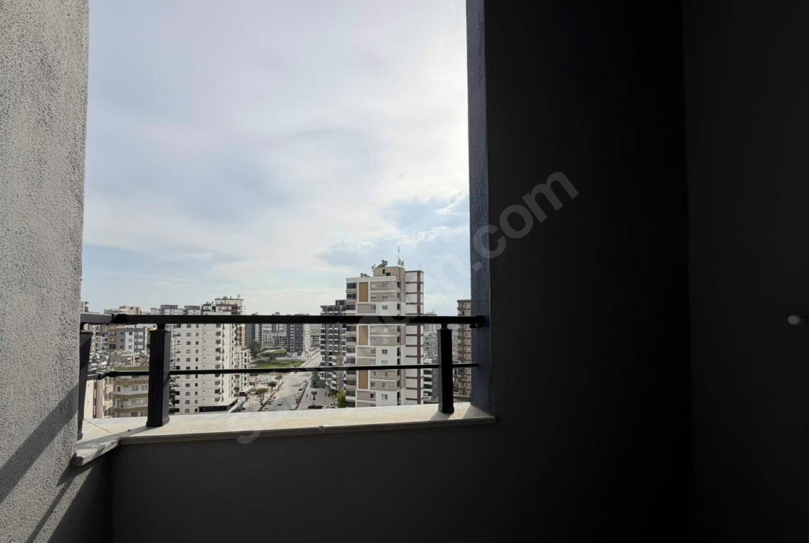 Mersin Mezitli Deniz Mahallesi 3+1 90 m² Doğalgaz Kombili Satılık Daire