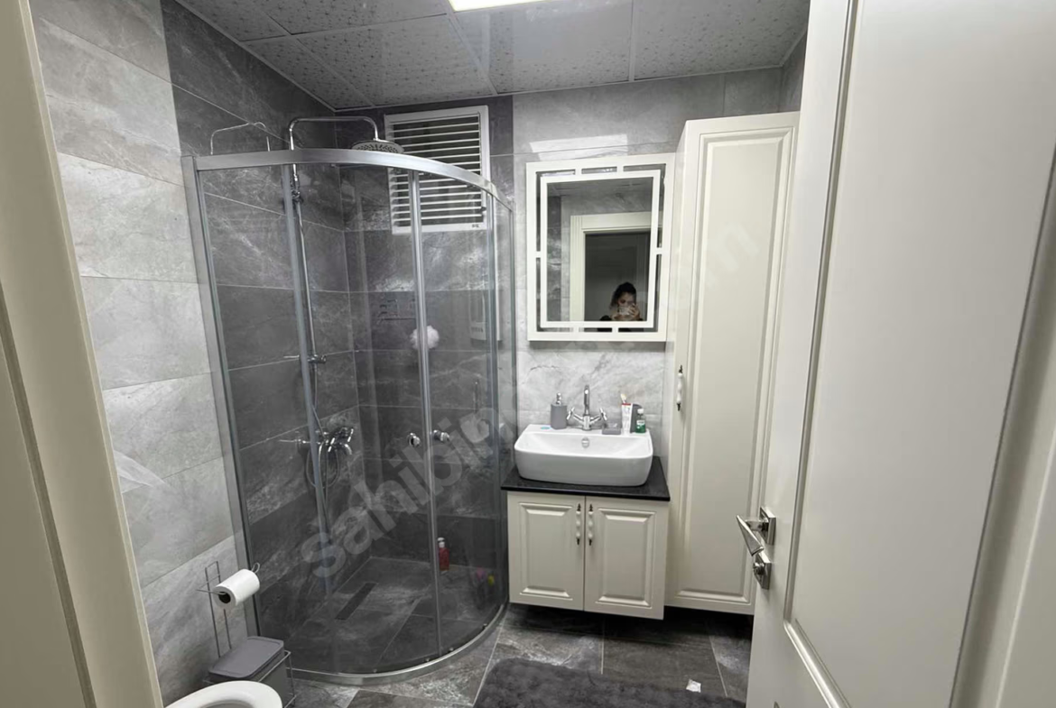 Mersin Mezitli Deniz Mahallesi 4+1 217 m² Doğalgaz Kombili Satılık Daire