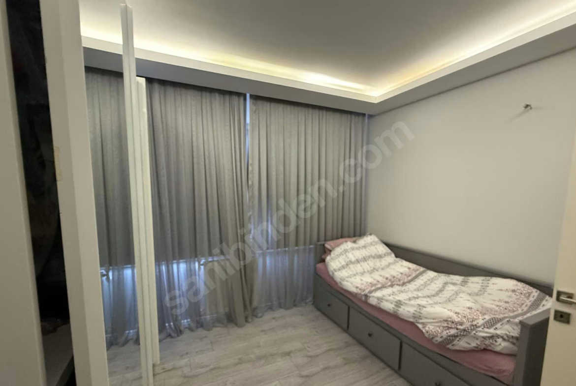 Mersin Mezitli Deniz Mahallesi 4+1 217 m² Doğalgaz Kombili Satılık Daire
