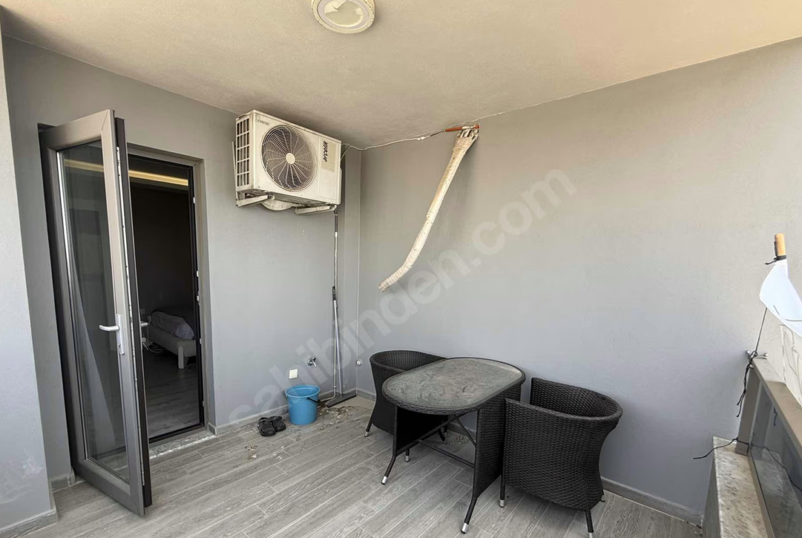 Mersin Mezitli Deniz Mahallesi 4+1 217 m² Doğalgaz Kombili Satılık Daire
