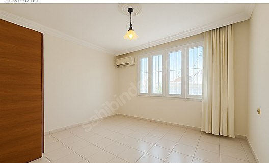 Mersin Mezitli Deniz Mahallesi 4+1 240 m² Doğalgaz Sobası Satılık Villa