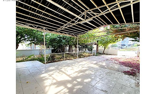 Mersin Mezitli Deniz Mahallesi 4+1 240 m² Doğalgaz Sobası Satılık Villa