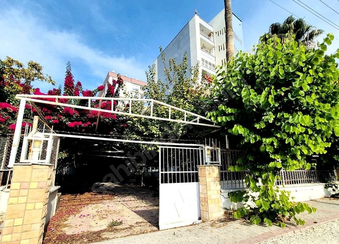 Mersin Mezitli Deniz Mahallesi 4+1 240 m² Doğalgaz Sobası Satılık Villa