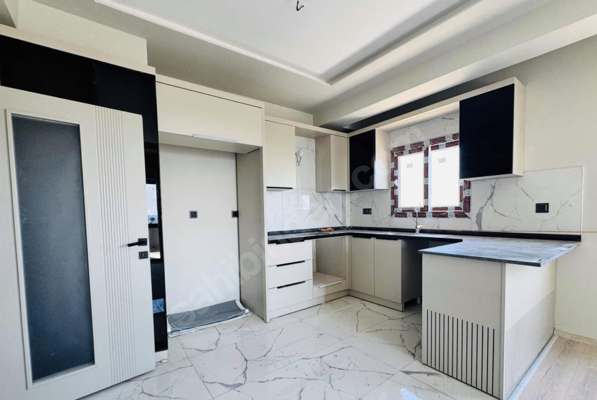 Mersin Mezitli Esenbağlar Mahallesi 2+1 120 m² Klima Kiralık Daire