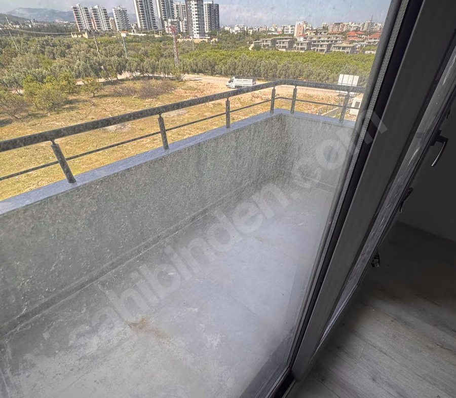 Mersin Mezitli Esenbağlar Mahallesi 3+1 180 m² Doğalgaz Kombili Satılık Daire