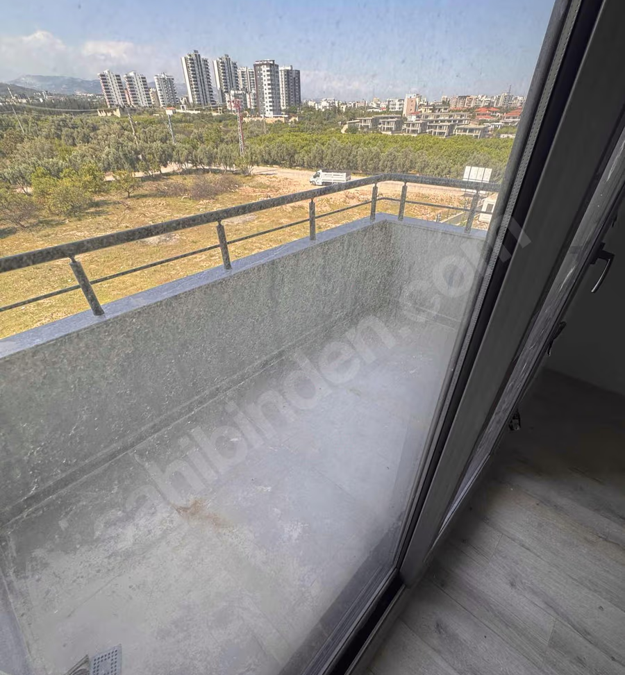 Mersin Mezitli Esenbağlar Mahallesi 3+1 180 m² Doğalgaz Kombili Satılık Daire