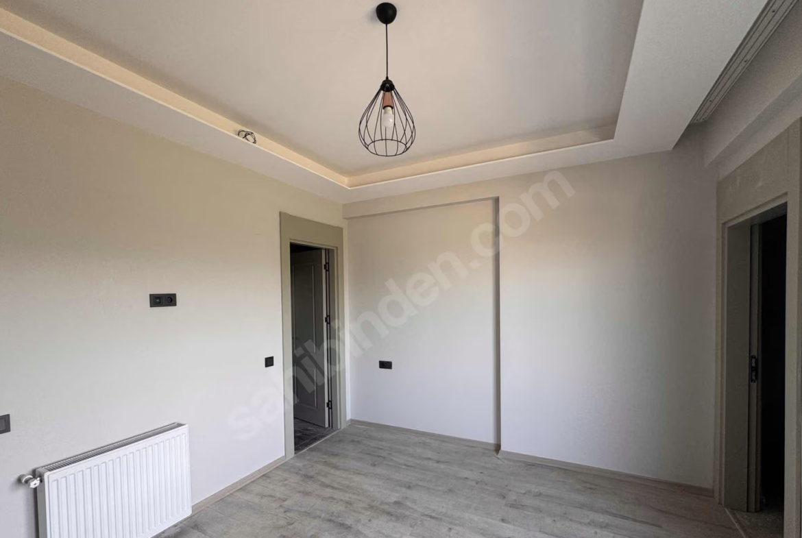 Mersin Mezitli Esenbağlar Mahallesi 3+1 180 m² Doğalgaz Kombili Satılık Daire