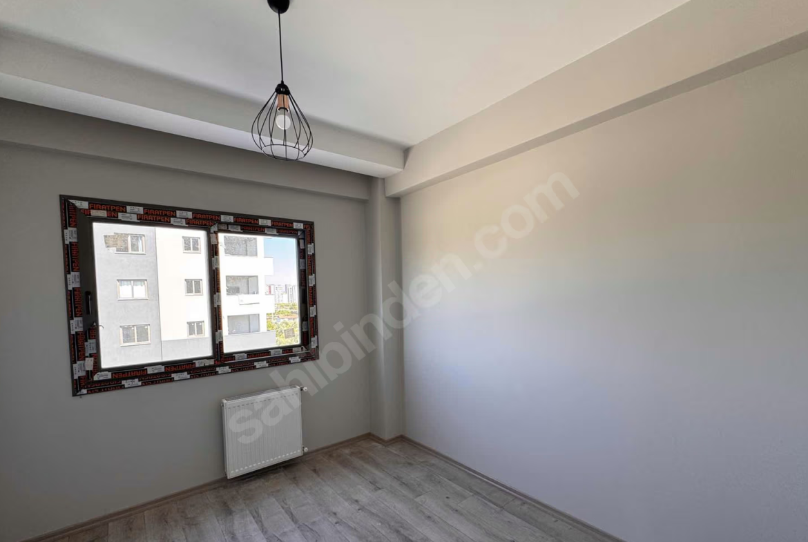 Mersin Mezitli Esenbağlar Mahallesi 3+1 180 m² Doğalgaz Kombili Satılık Daire