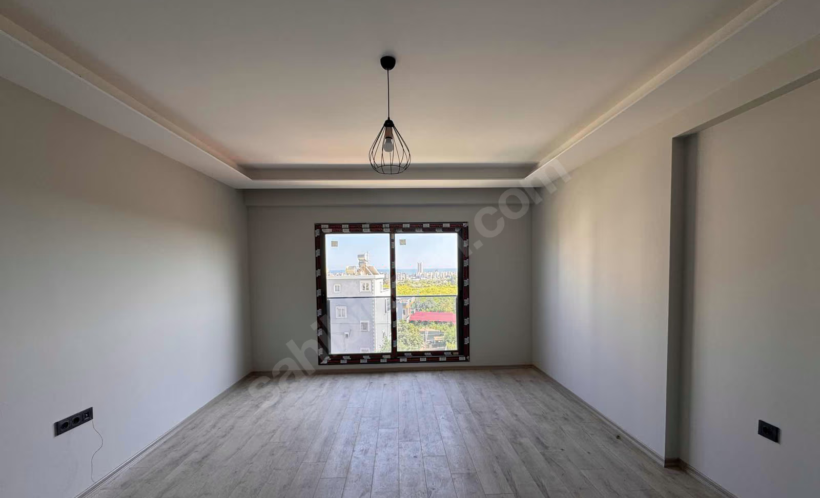 Mersin Mezitli Esenbağlar Mahallesi 3+1 180 m² Doğalgaz Kombili Satılık Daire