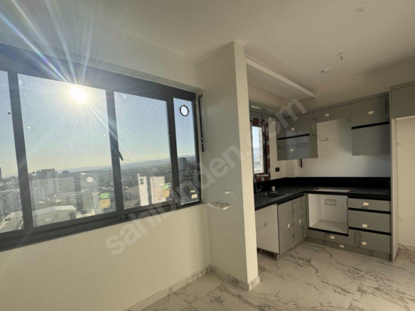 Mersin Mezitli Eski Mezitli Mahallesi 2+1 100 m² Doğalgaz Kombili Satılık Daire