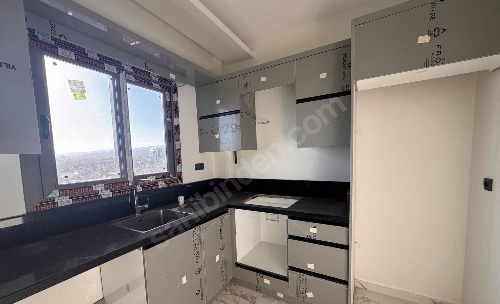 Mersin Mezitli Eski Mezitli Mahallesi 2+1 100 m² Doğalgaz Kombili Satılık Daire