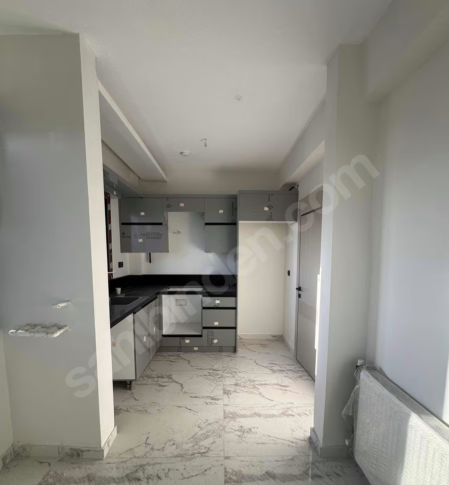 Mersin Mezitli Eski Mezitli Mahallesi 2+1 100 m² Doğalgaz Kombili Satılık Daire