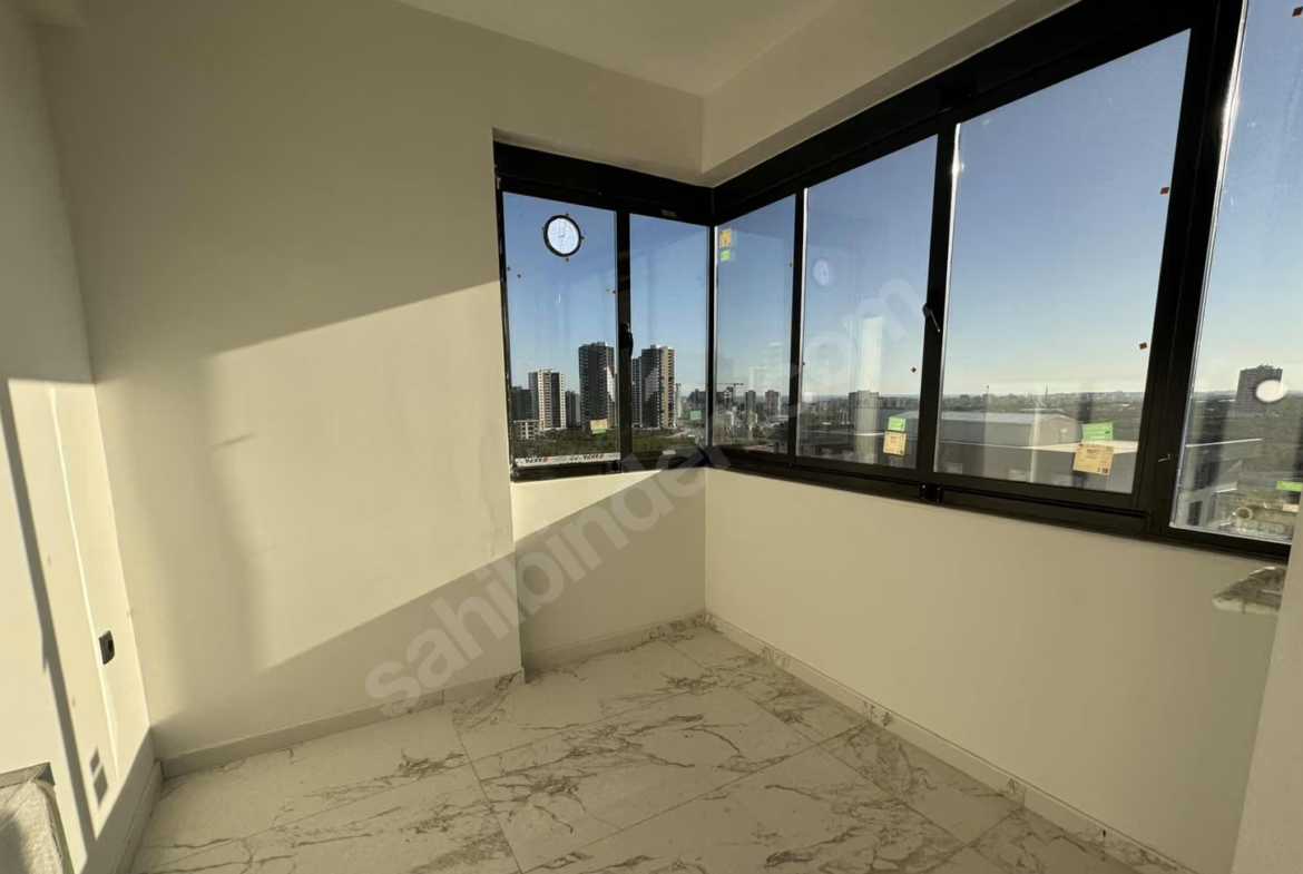 Mersin Mezitli Eski Mezitli Mahallesi 2+1 100 m² Doğalgaz Kombili Satılık Daire