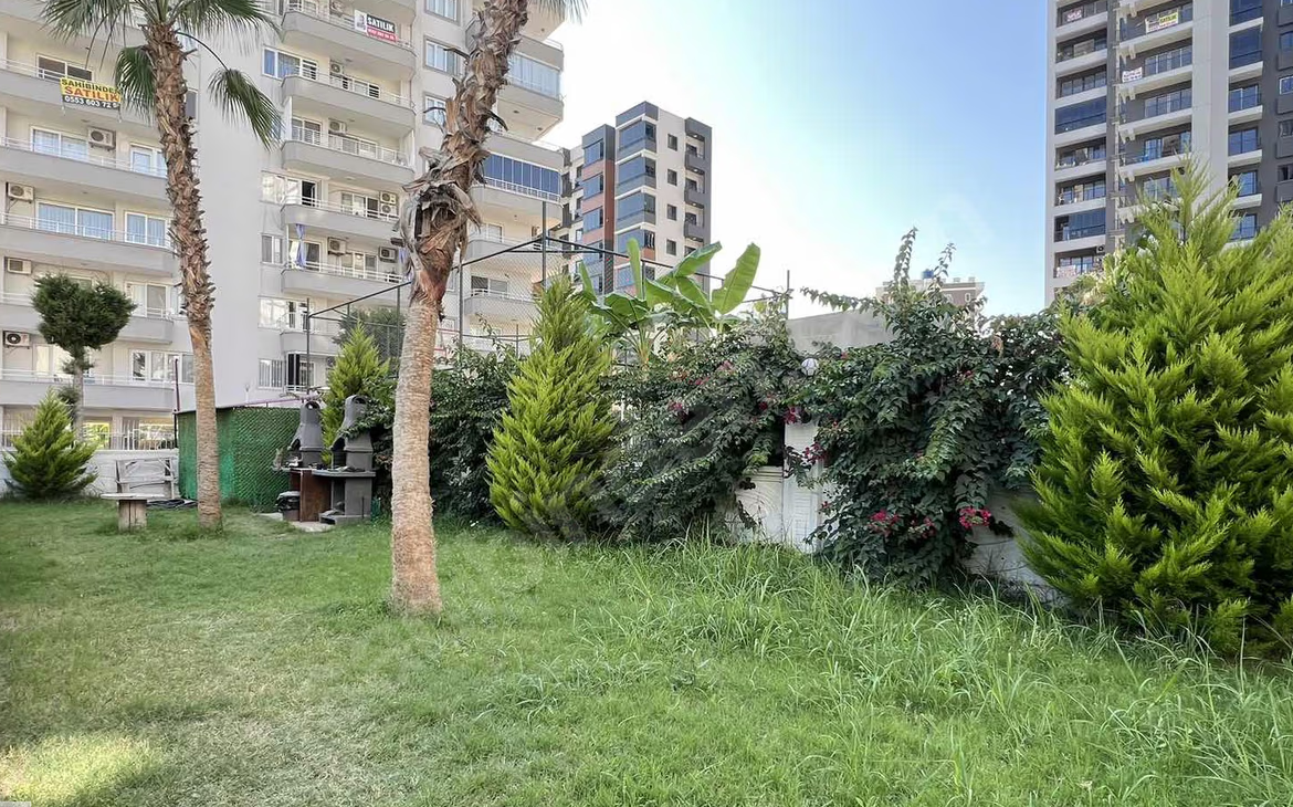Mersin Mezitli Hürriyet Mahallesi 1+1 65 m² Doğalgaz Kombili Satılık Daire