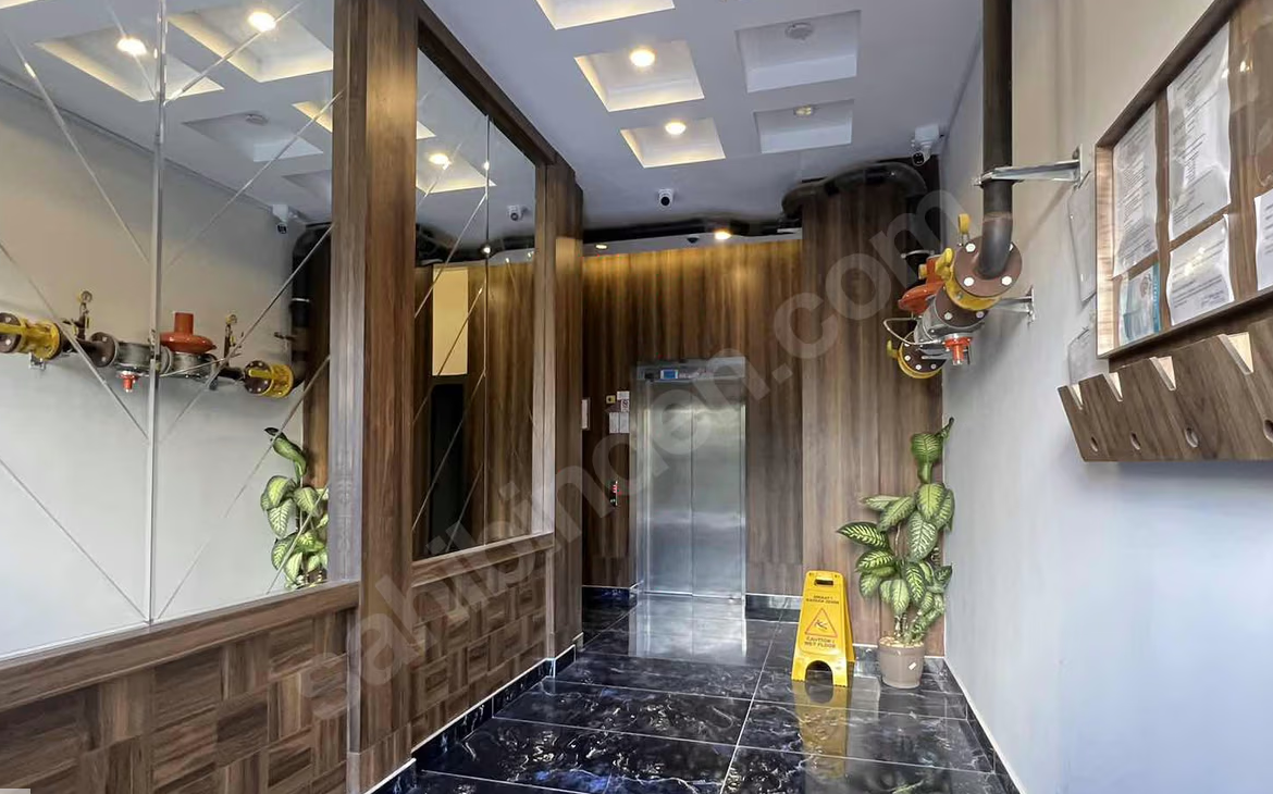 Mersin Mezitli Hürriyet Mahallesi 1+1 65 m² Doğalgaz Kombili Satılık Daire