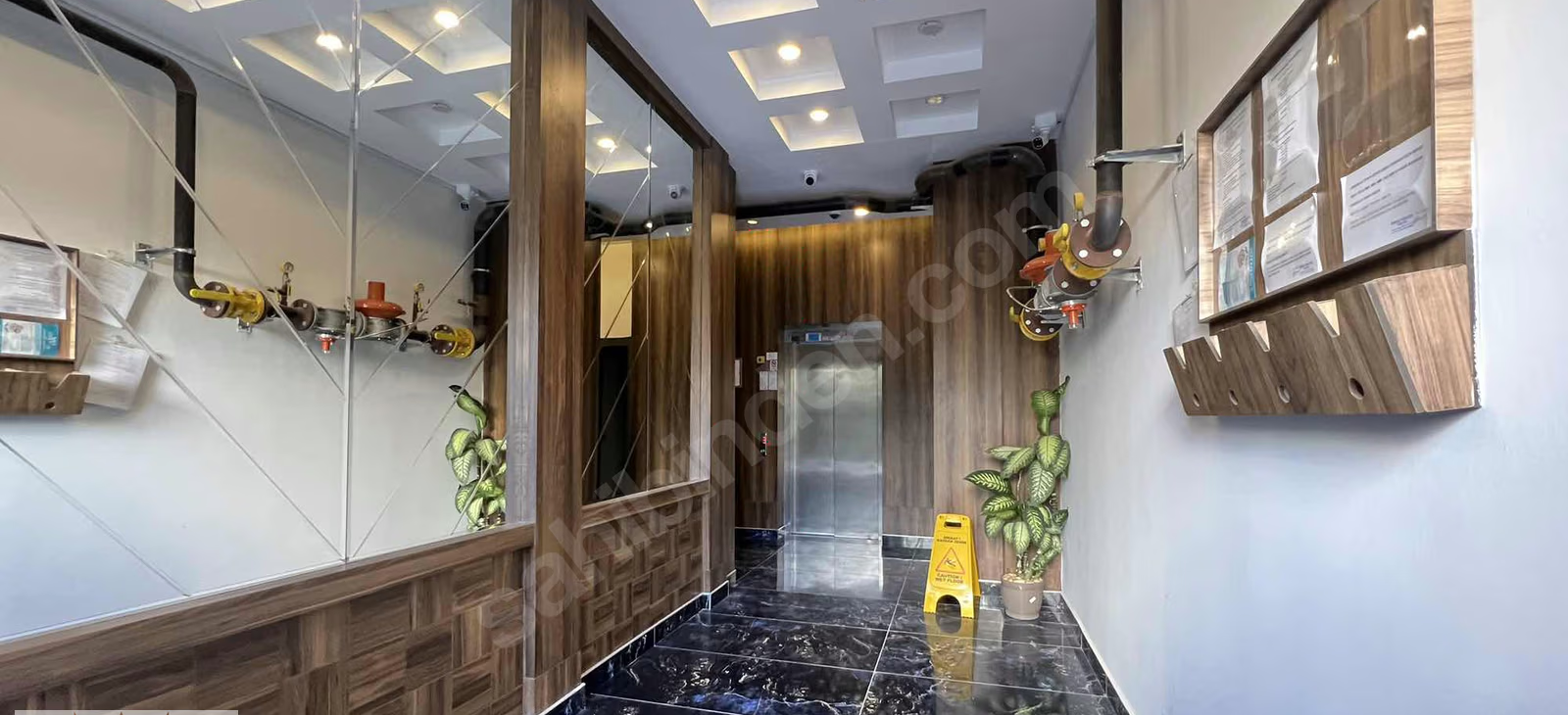 Mersin Mezitli Hürriyet Mahallesi 1+1 65 m² Doğalgaz Kombili Satılık Daire