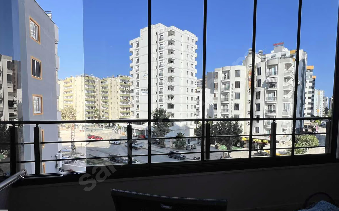 Mersin Mezitli Hürriyet Mahallesi 1+1 65 m² Doğalgaz Kombili Satılık Daire