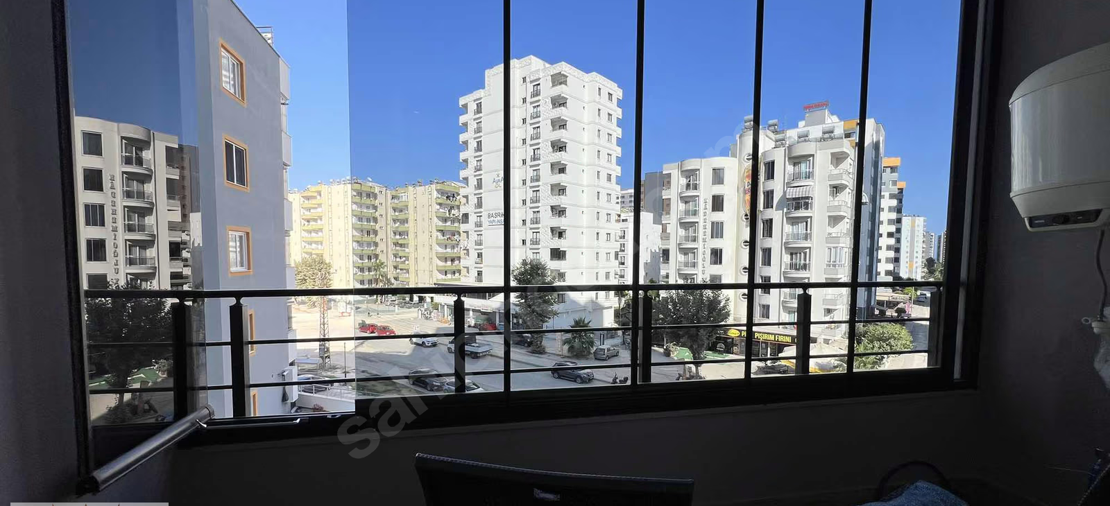 Mersin Mezitli Hürriyet Mahallesi 1+1 65 m² Doğalgaz Kombili Satılık Daire