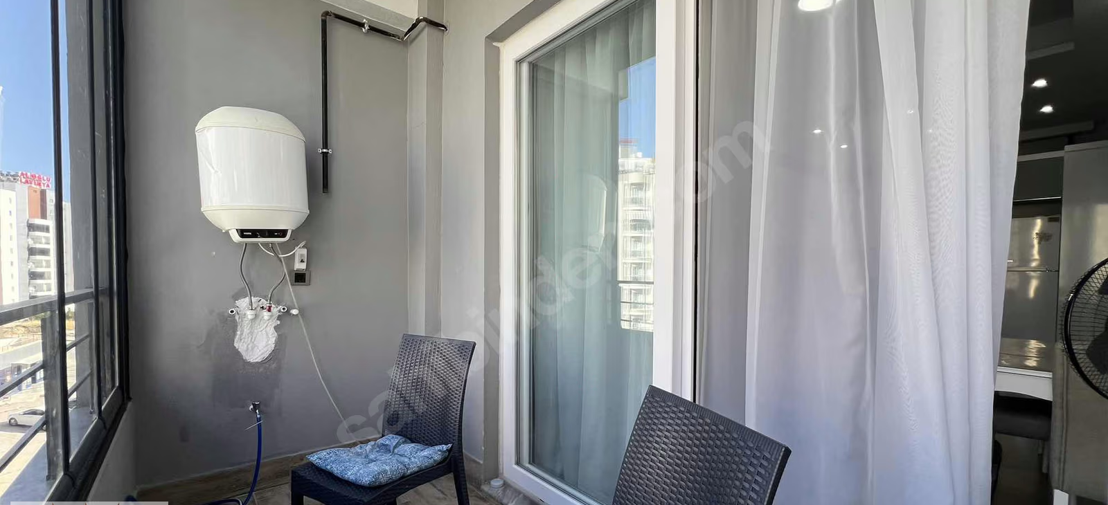 Mersin Mezitli Hürriyet Mahallesi 1+1 65 m² Doğalgaz Kombili Satılık Daire