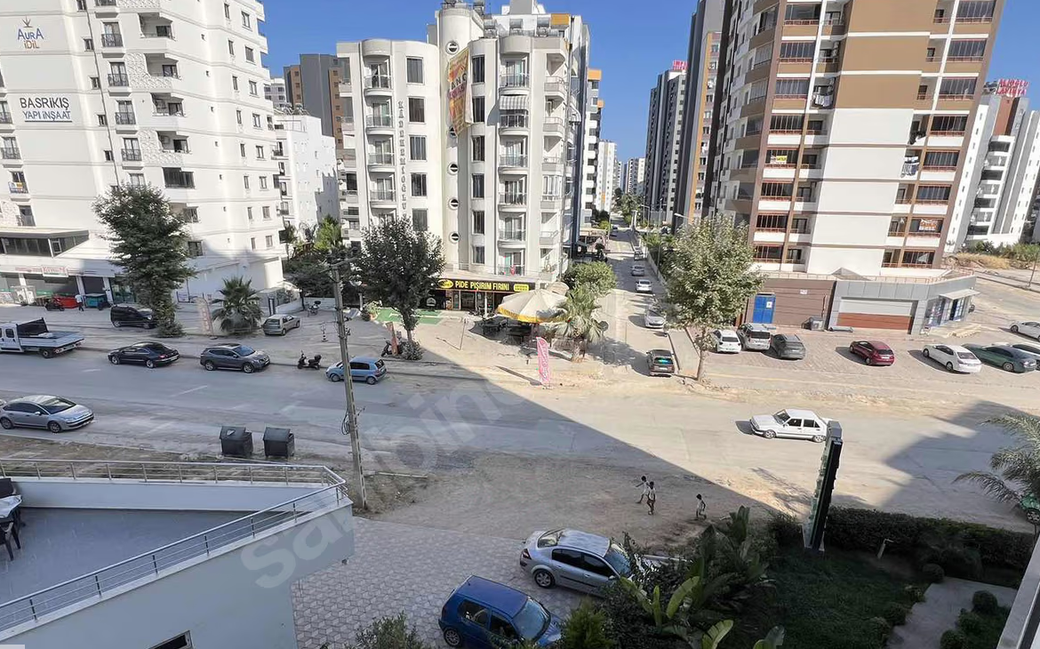 Mersin Mezitli Hürriyet Mahallesi 1+1 65 m² Doğalgaz Kombili Satılık Daire