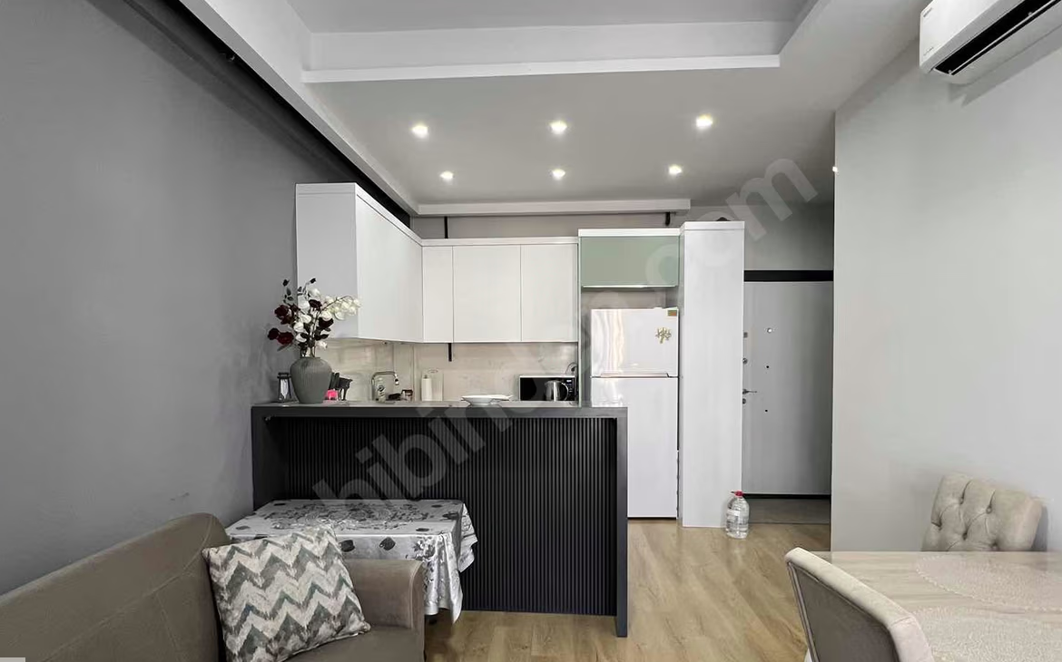 Mersin Mezitli Hürriyet Mahallesi 1+1 65 m² Doğalgaz Kombili Satılık Daire