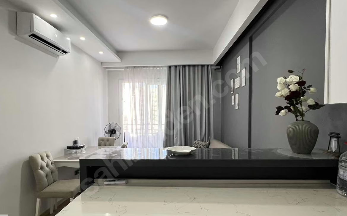 Mersin Mezitli Hürriyet Mahallesi 1+1 65 m² Doğalgaz Kombili Satılık Daire
