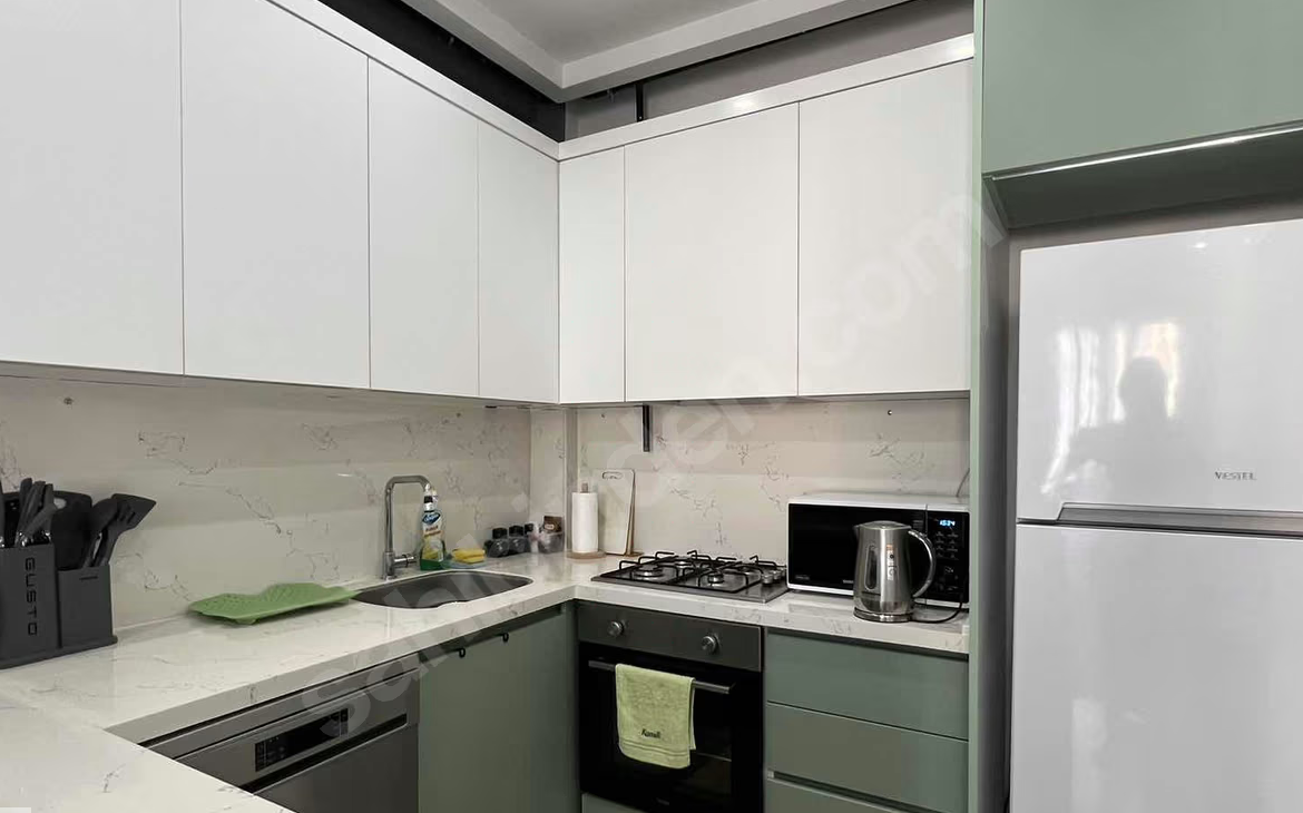 Mersin Mezitli Hürriyet Mahallesi 1+1 65 m² Doğalgaz Kombili Satılık Daire