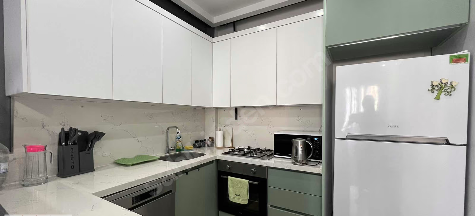 Mersin Mezitli Hürriyet Mahallesi 1+1 65 m² Doğalgaz Kombili Satılık Daire