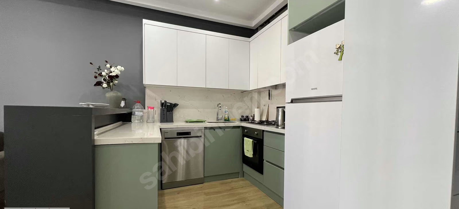 Mersin Mezitli Hürriyet Mahallesi 1+1 65 m² Doğalgaz Kombili Satılık Daire