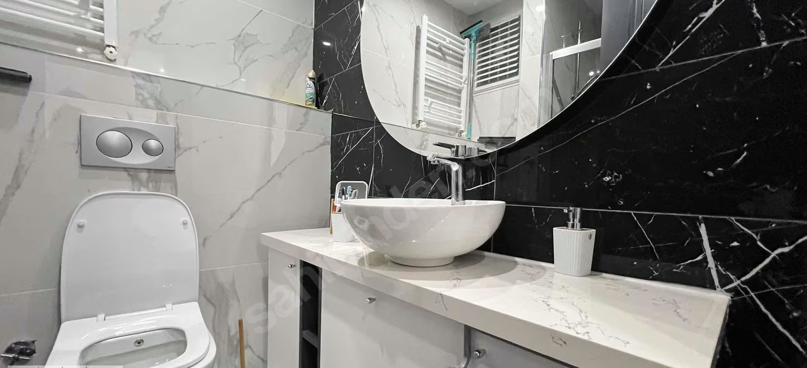 Mersin Mezitli Hürriyet Mahallesi 1+1 65 m² Doğalgaz Kombili Satılık Daire