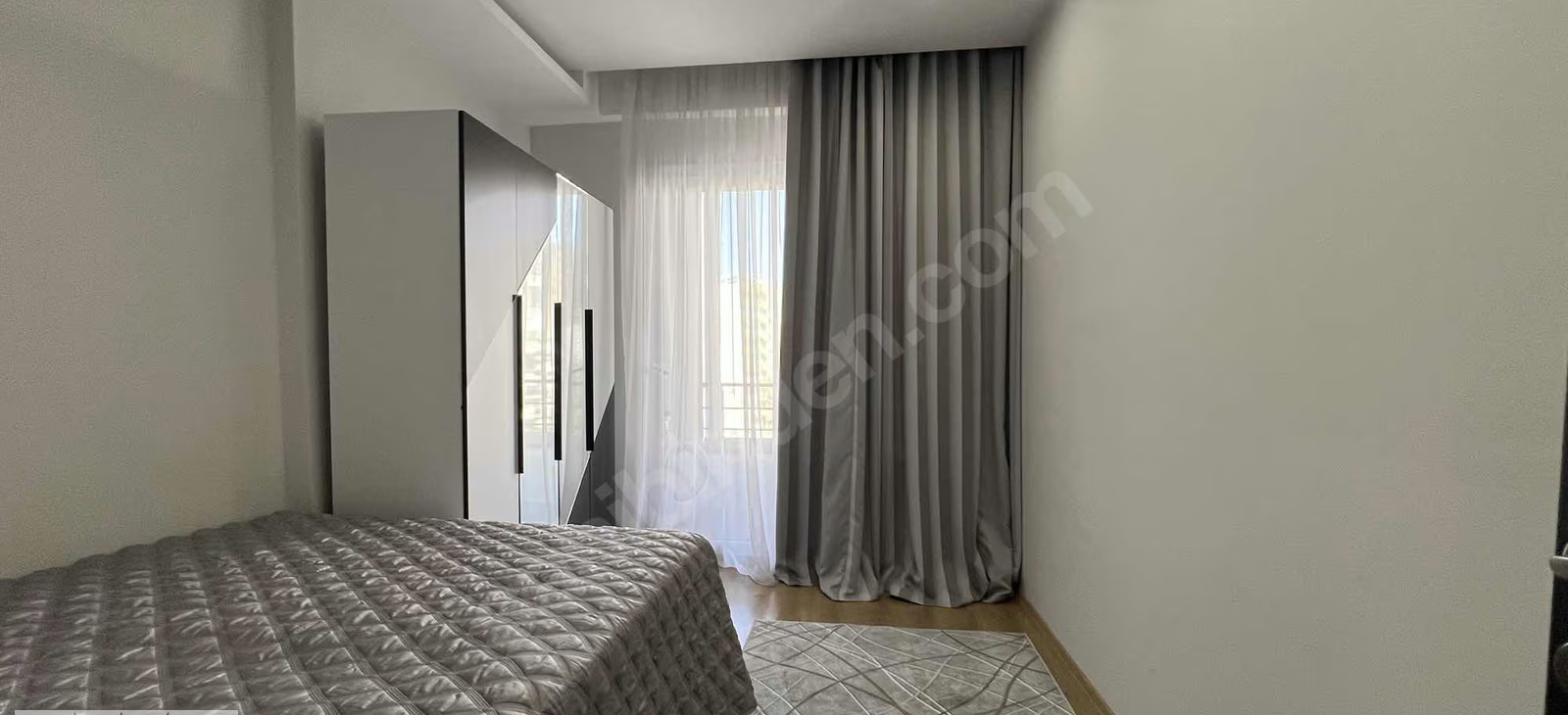 Mersin Mezitli Hürriyet Mahallesi 1+1 65 m² Doğalgaz Kombili Satılık Daire