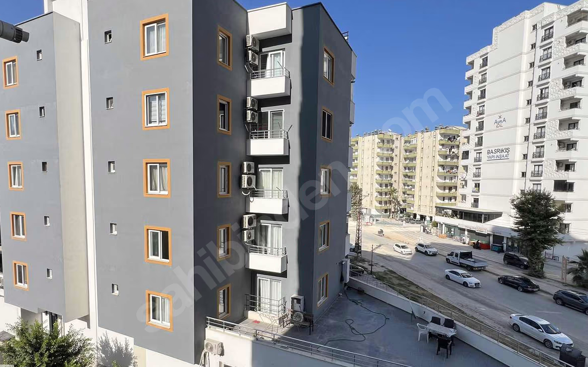 Mersin Mezitli Hürriyet Mahallesi 1+1 65 m² Doğalgaz Kombili Satılık Daire