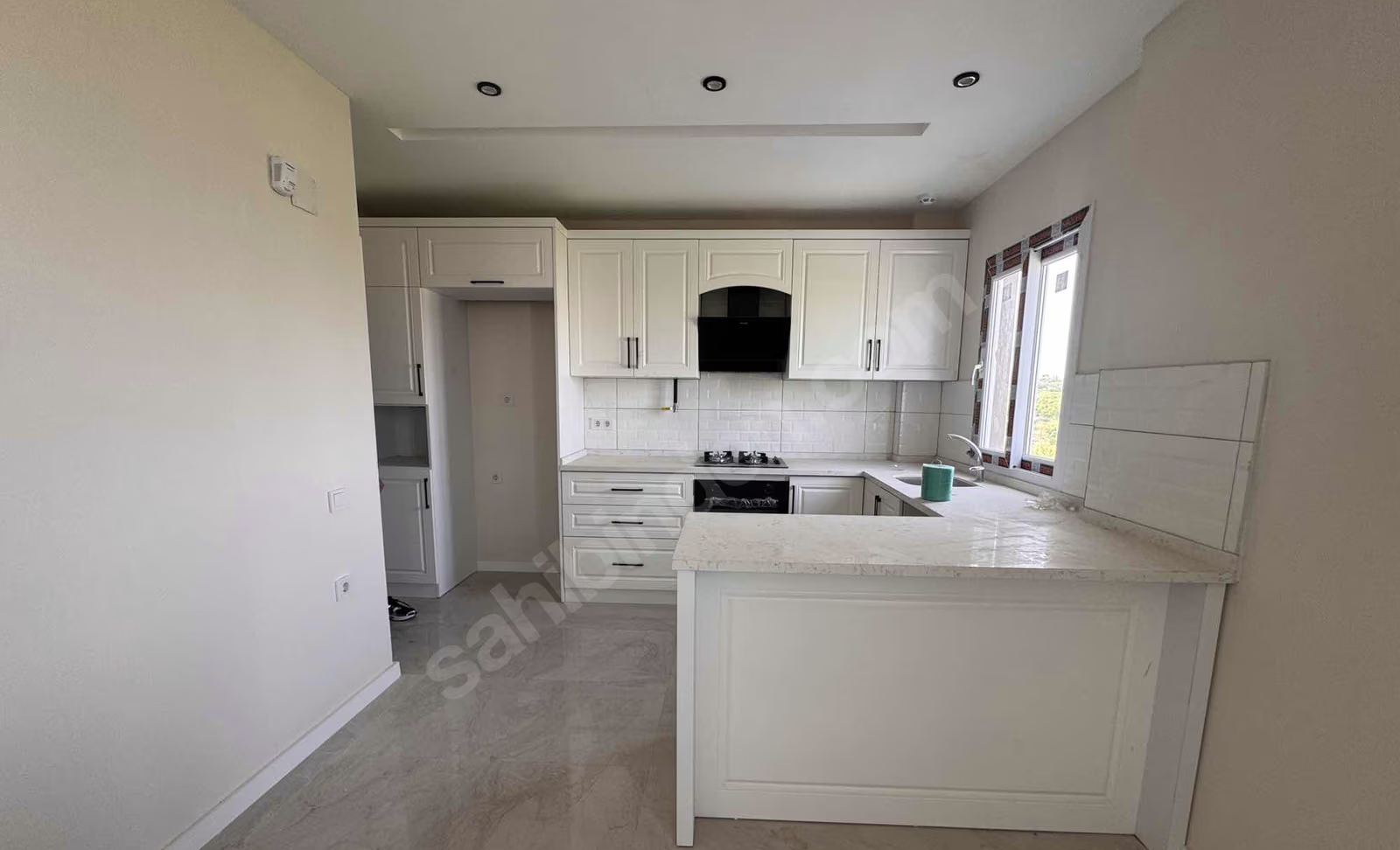 Mersin Mezitli İstiklal Mahallesi 2+1 95 m² Doğalgaz Kombili Kiralık Daire 10 Mersin Mezitli İstiklal Mahallesi 2+1 95 m² Doğalgaz Kombili Kiralık Daire