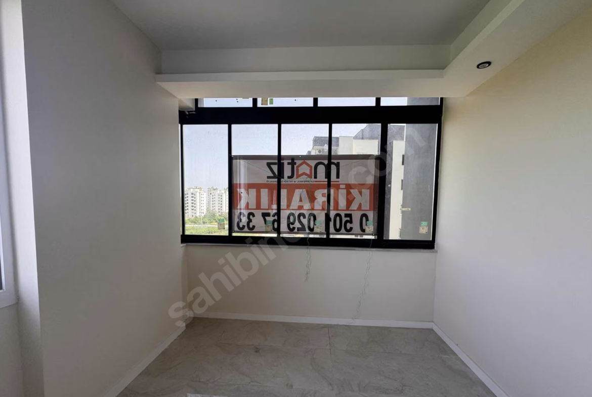 Mersin Mezitli İstiklal Mahallesi 2+1 95 m² Doğalgaz Kombili Kiralık Daire