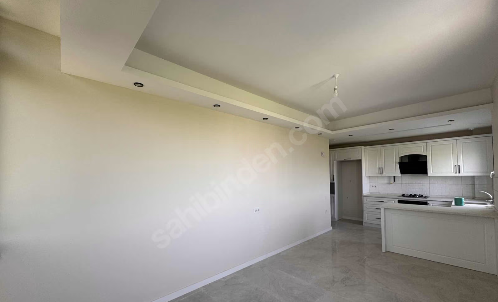 Mersin Mezitli İstiklal Mahallesi 2+1 95 m² Doğalgaz Kombili Kiralık Daire 12 Mersin Mezitli İstiklal Mahallesi 2+1 95 m² Doğalgaz Kombili Kiralık Daire