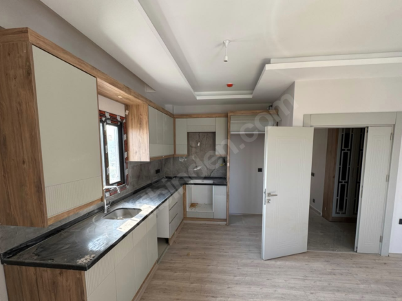 Mersin Mezitli İstiklal Mahallesi 3+1 130 m² Klima Satılık Daire