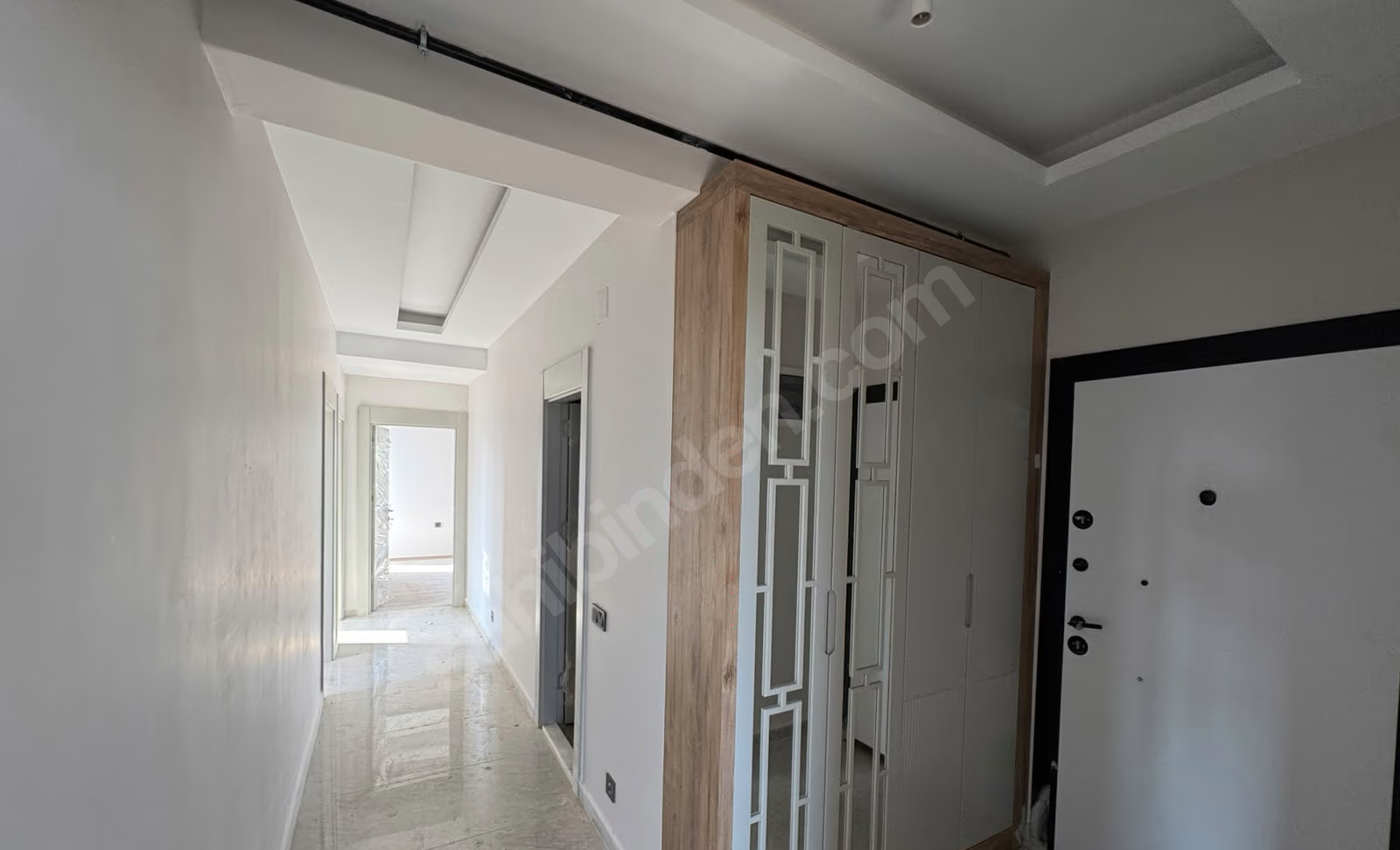 Mersin Mezitli İstiklal Mahallesi 3+1 130 m² Klima Satılık Daire 3 Mersin Mezitli İstiklal Mahallesi 3+1 130 m² Klima Satılık Daire