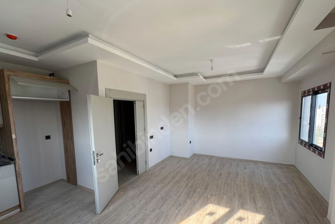Mersin Mezitli İstiklal Mahallesi 3+1 130 m² Klima Satılık Daire