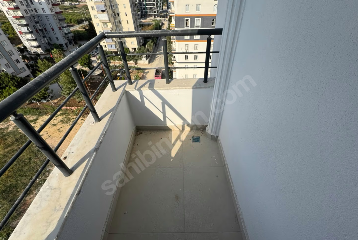 Mersin Mezitli İstiklal Mahallesi 3+1 130 m² Klima Satılık Daire