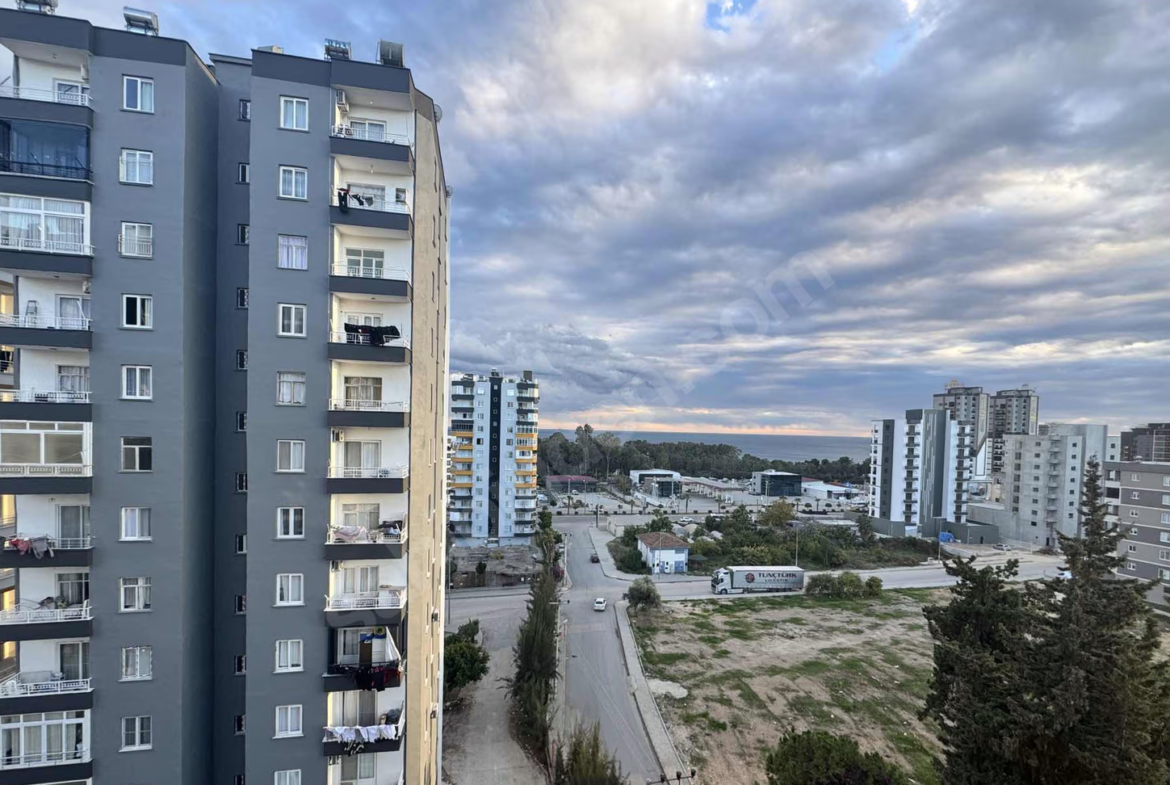 Mersin Mezitli İstiklal Mahallesi 3+1 170 m² Klima Satılık Daire
