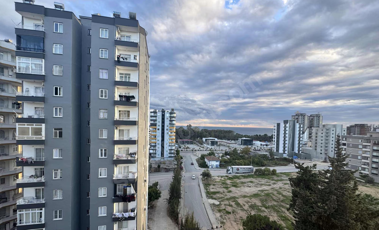 Mersin Mezitli İstiklal Mahallesi 3+1 170 m² Klima Satılık Daire