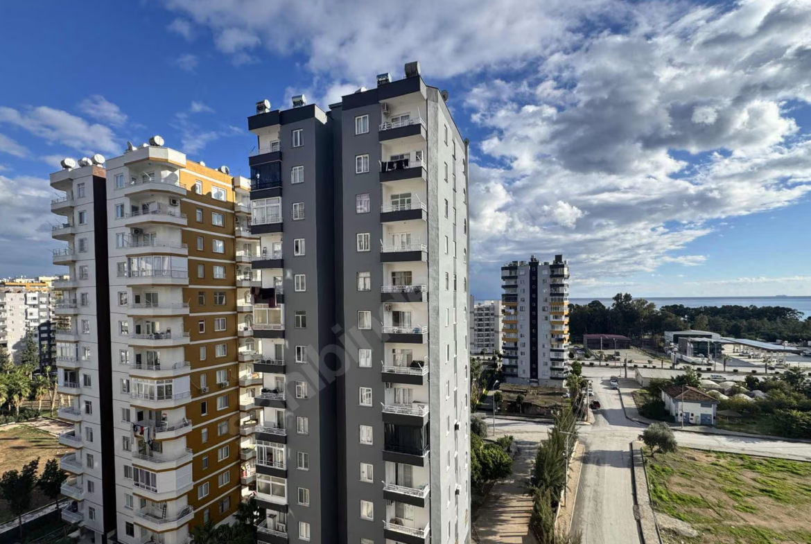 Mersin Mezitli İstiklal Mahallesi 3+1 170 m² Klima Satılık Daire