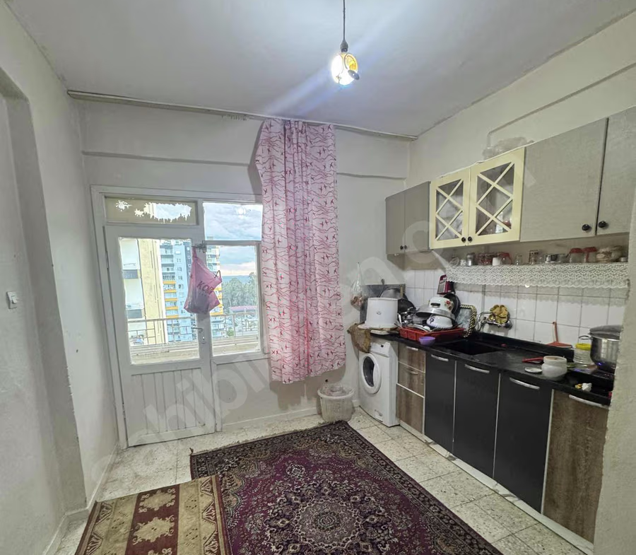 Mersin Mezitli İstiklal Mahallesi 3+1 170 m² Klima Satılık Daire