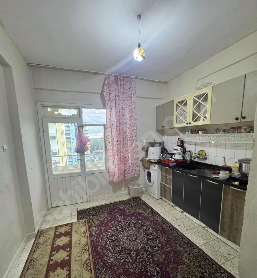 Mersin Mezitli İstiklal Mahallesi 3+1 170 m² Klima Satılık Daire
