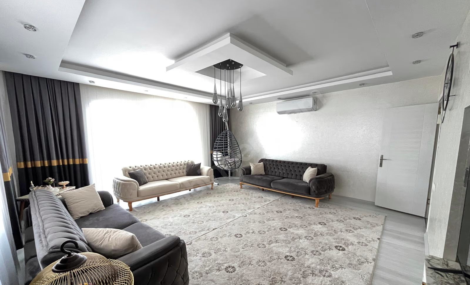 Mersin Mezitli İstiklal Mahallesi 3+1 185 m² Doğalgaz Kombili Satılık Daire