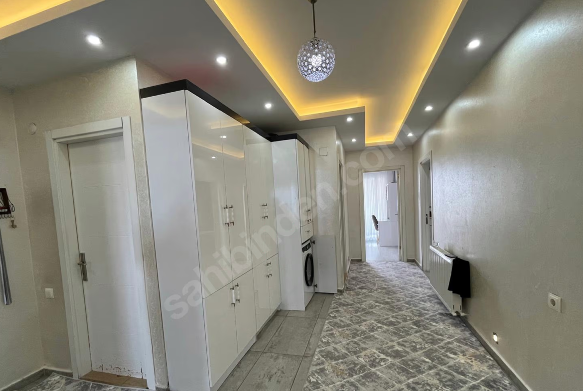 Mersin Mezitli İstiklal Mahallesi 3+1 185 m² Doğalgaz Kombili Satılık Daire