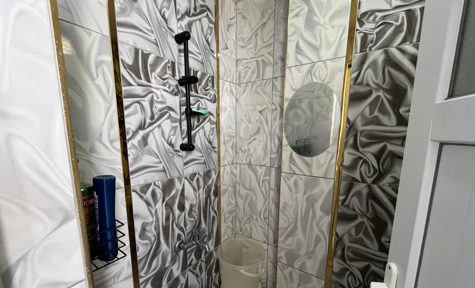 Mersin Mezitli İstiklal Mahallesi 3+1 185 m² Doğalgaz Kombili Satılık Daire
