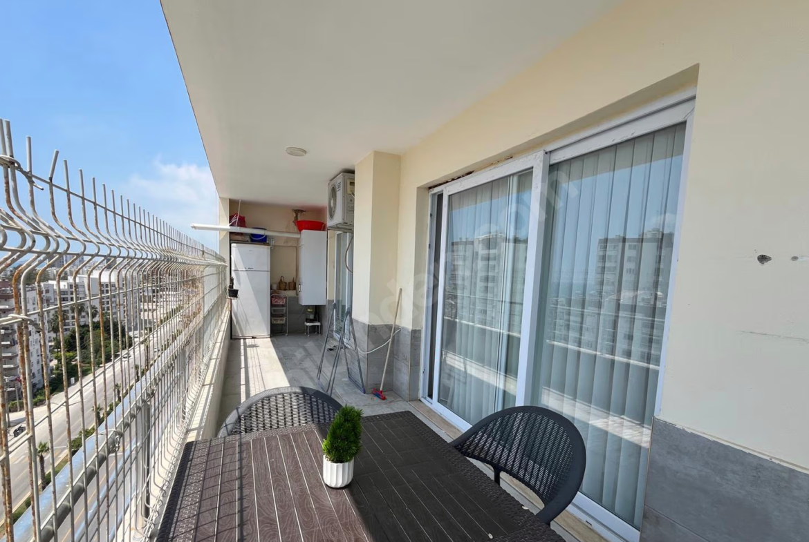Mersin Mezitli İstiklal Mahallesi 3+1 185 m² Doğalgaz Kombili Satılık Daire