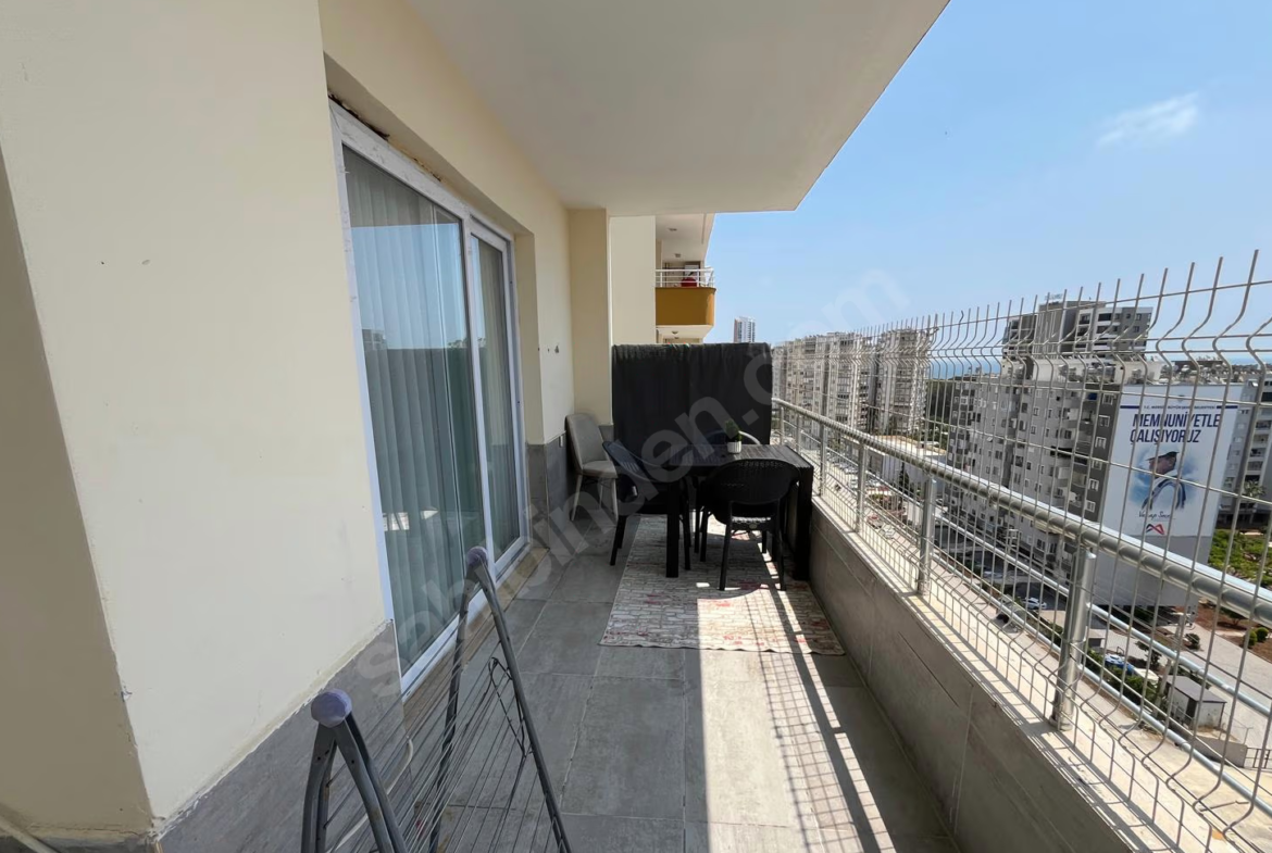 Mersin Mezitli İstiklal Mahallesi 3+1 185 m² Doğalgaz Kombili Satılık Daire